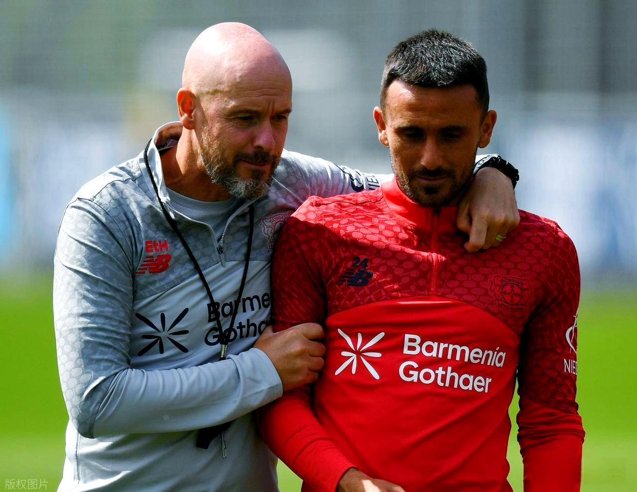 s15全球总决赛-包含赛地聚焦——全明星赛冲刺阶段热度飙升，勒沃库森绝杀压哨，质疑声仍在，控场能力受关注的词条