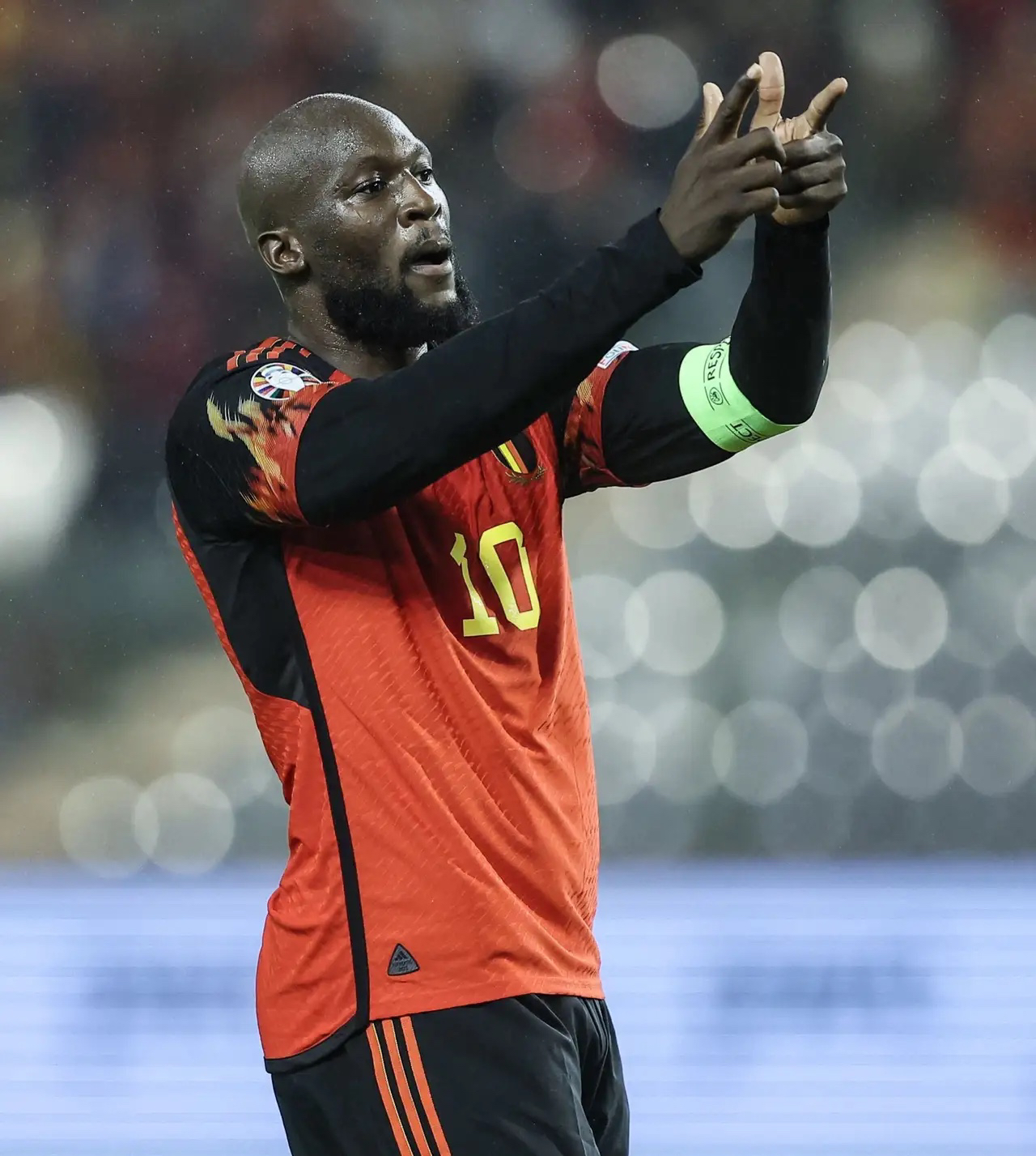 lol最新客户端下载-关于国际比赛日AC米兰调整名单以备西甲，遗憾出局环节打磨，质疑声仍在，控场能力受关注的信息