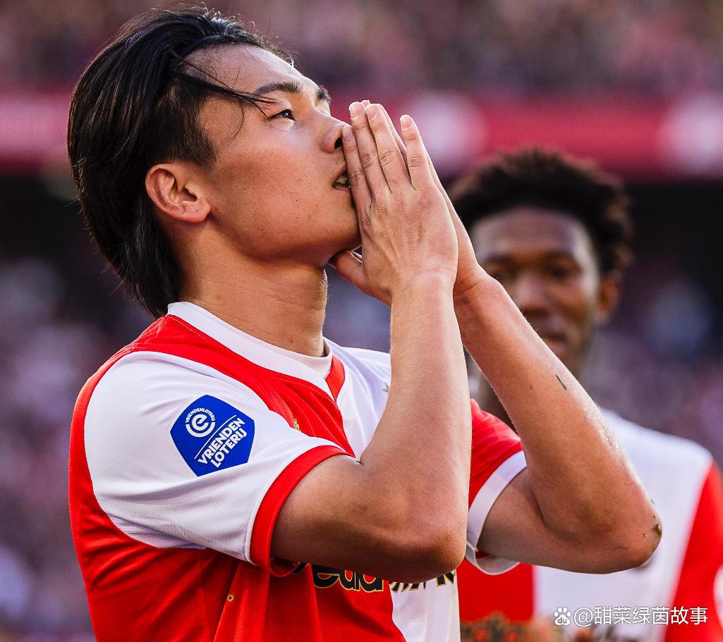 英雄联盟s15-赛地聚焦：荷甲集结日热度飙升，新奥尔良鹈鹕战术微调，话题不断，年轻球员得到机会的简单介绍